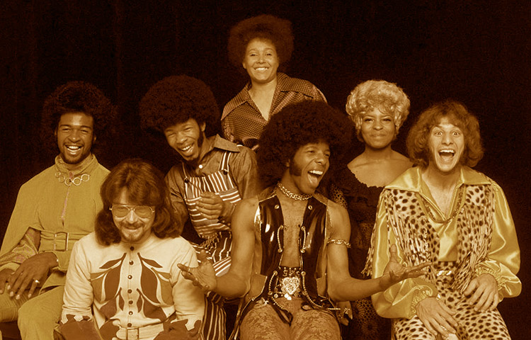 Qué estilo musical tocan Sly & the Family Stone