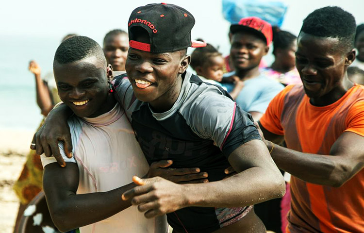 En que idiomas se habla en Liberia