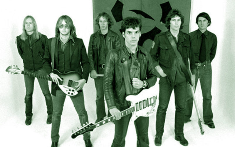 Qué estilo musical tocan Radio Birdman