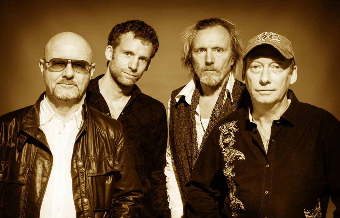 Qué estilo musical tocan Wishbone Ash