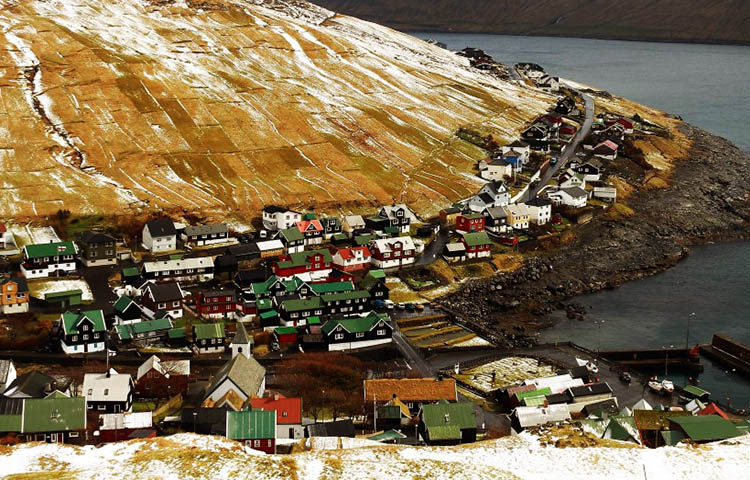 En que idiomas se habla en las Islas Feroe