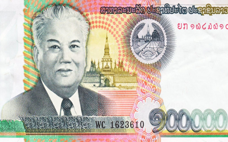 Que moneda se utiliza en Laos