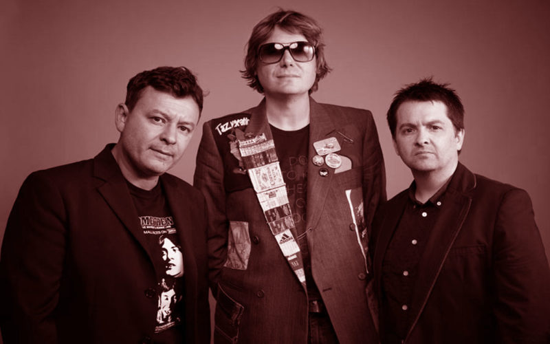 Qué estilo musical tocan Manic Street Preachers