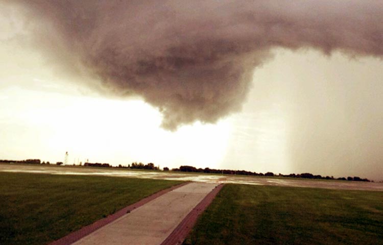 Diferencias entre ciclon y tornado