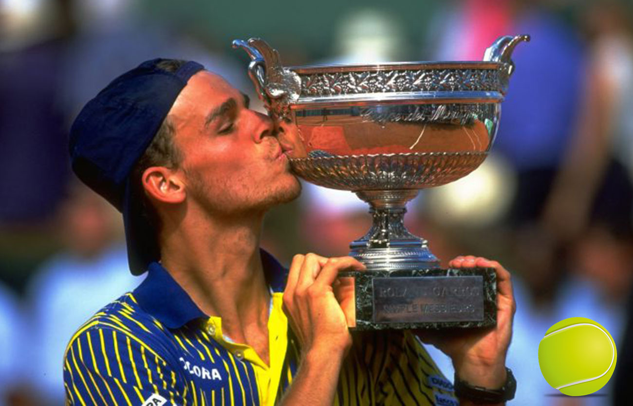 Qué tenista ganó el Torneo de Roland Garros en el año 1997