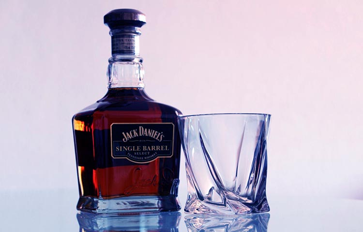 whisky Jim Beam y Jack Daniels
