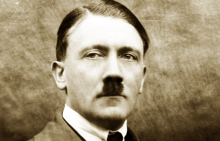Cuál fue la infancia de Adolf Hitler