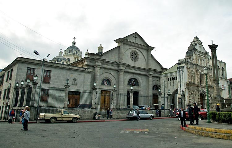 Cuántos municipios tiene el departamento de Quetzaltenango