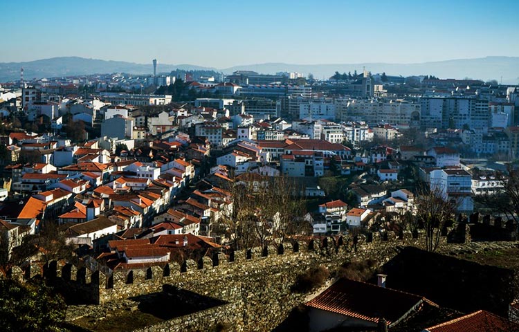 Cuántos municipios tiene el distrito de Bragança