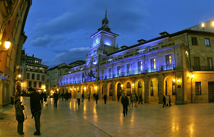 Cuál es el lema de la ciudad de Oviedo
