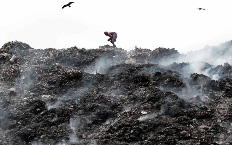 Cómo se produce la contaminación del suelo