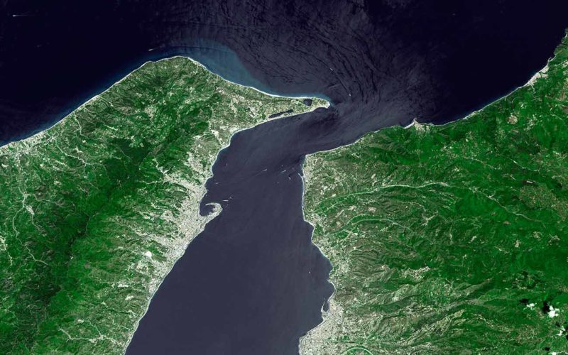 Dónde se encuentra el estrecho de Messina