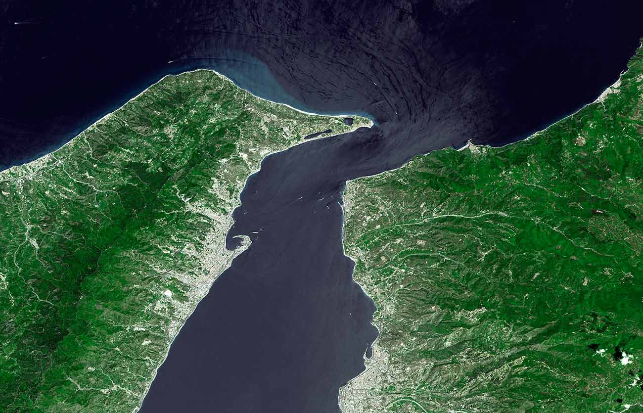 Dónde se encuentra el estrecho de Messina