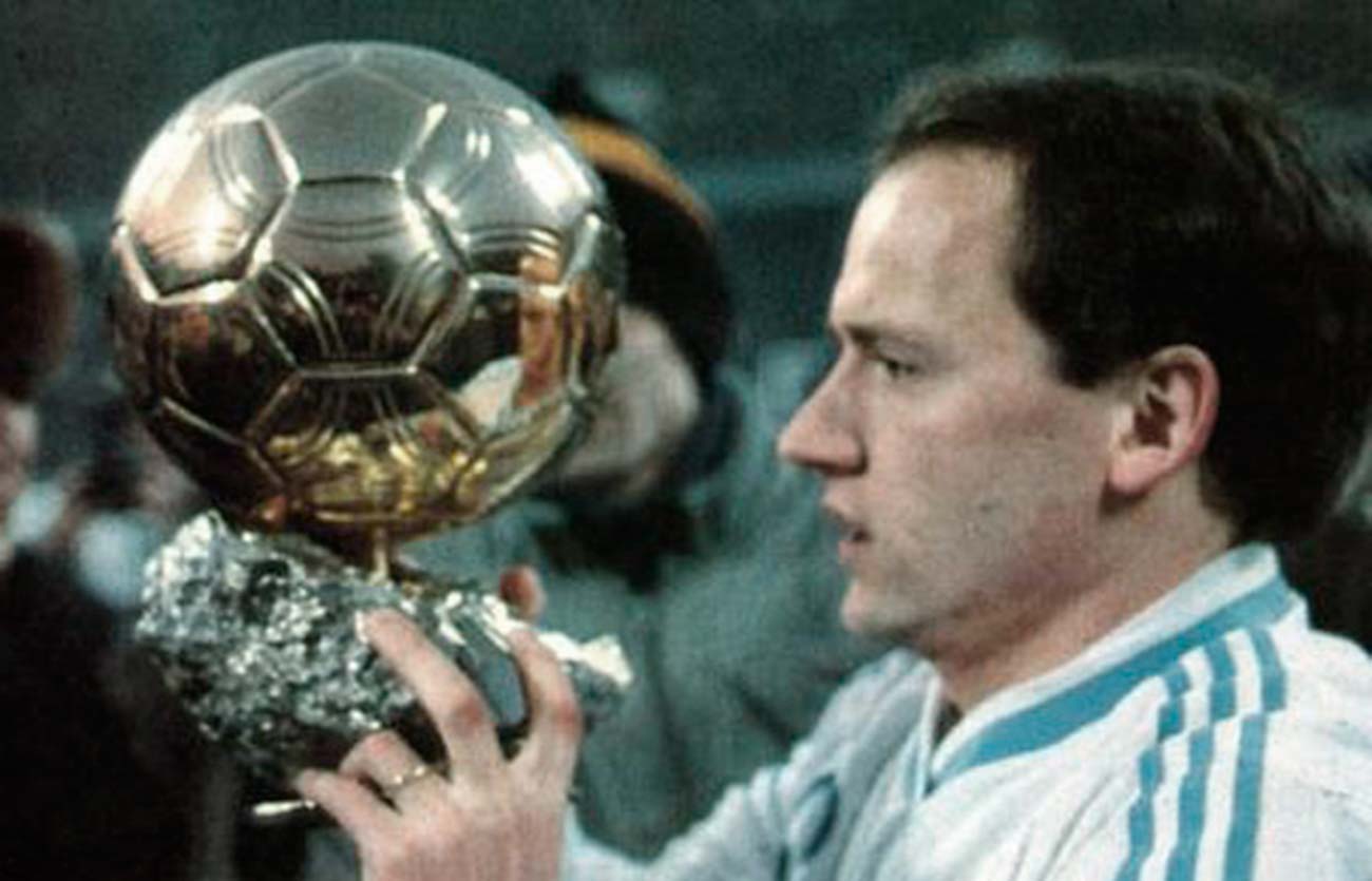 Qué futbolista ganó el Balón de Oro masculino en el año 1986