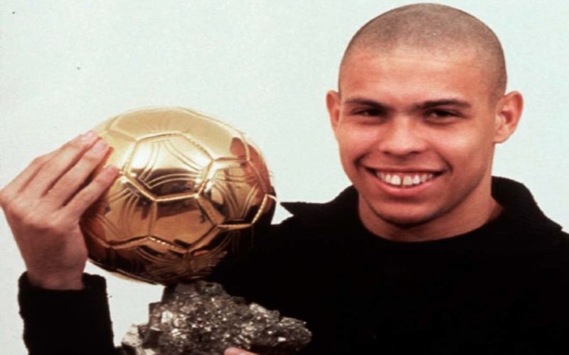 Qué futbolista ganó el Balón de Oro masculino en el año 2002