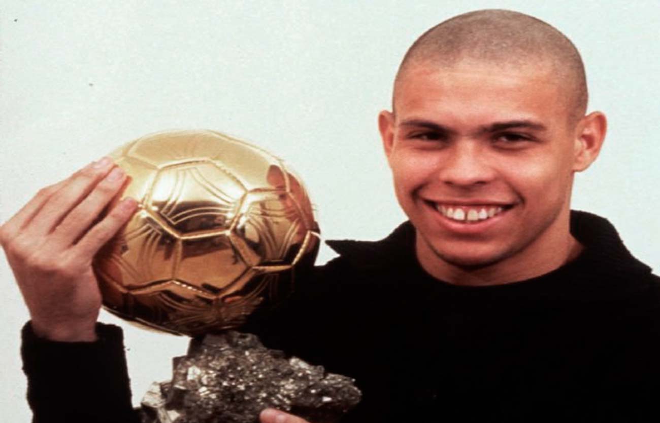 Qué futbolista ganó el Balón de Oro masculino en el año 2002