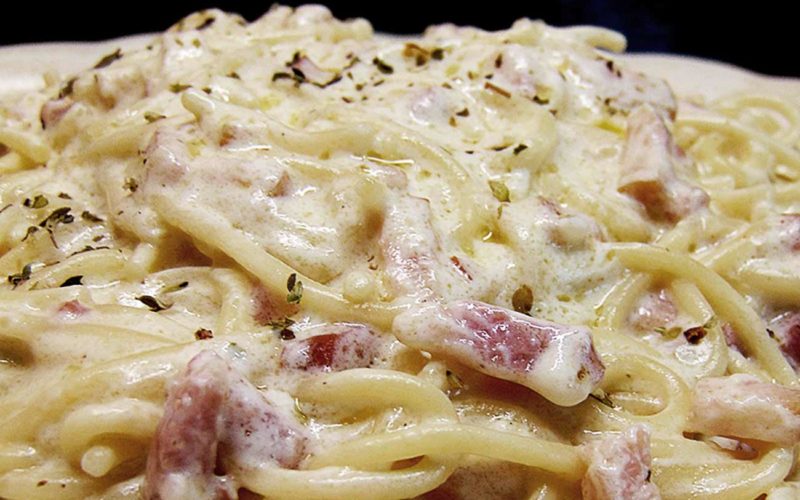 Preparar espagueti a la carbonara