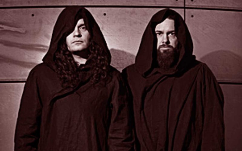 Qué estilo musical tocan Sunn O)))