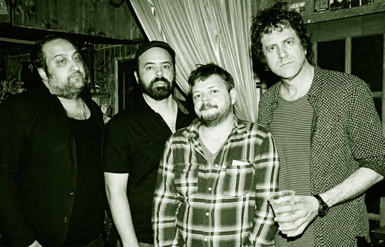 Qué estilo musical tocan Swervedriver