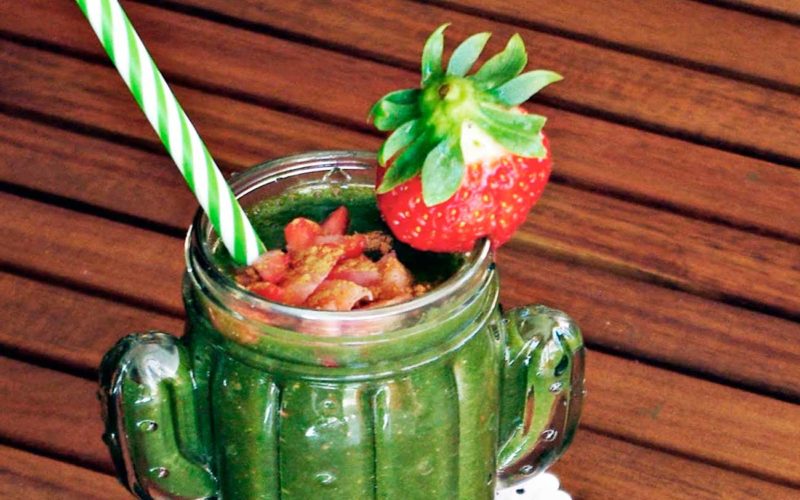 Batido verde con fresas