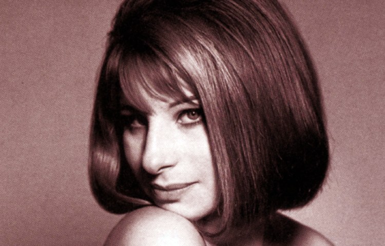 Cuál fue la infancia de Barbra Streisand