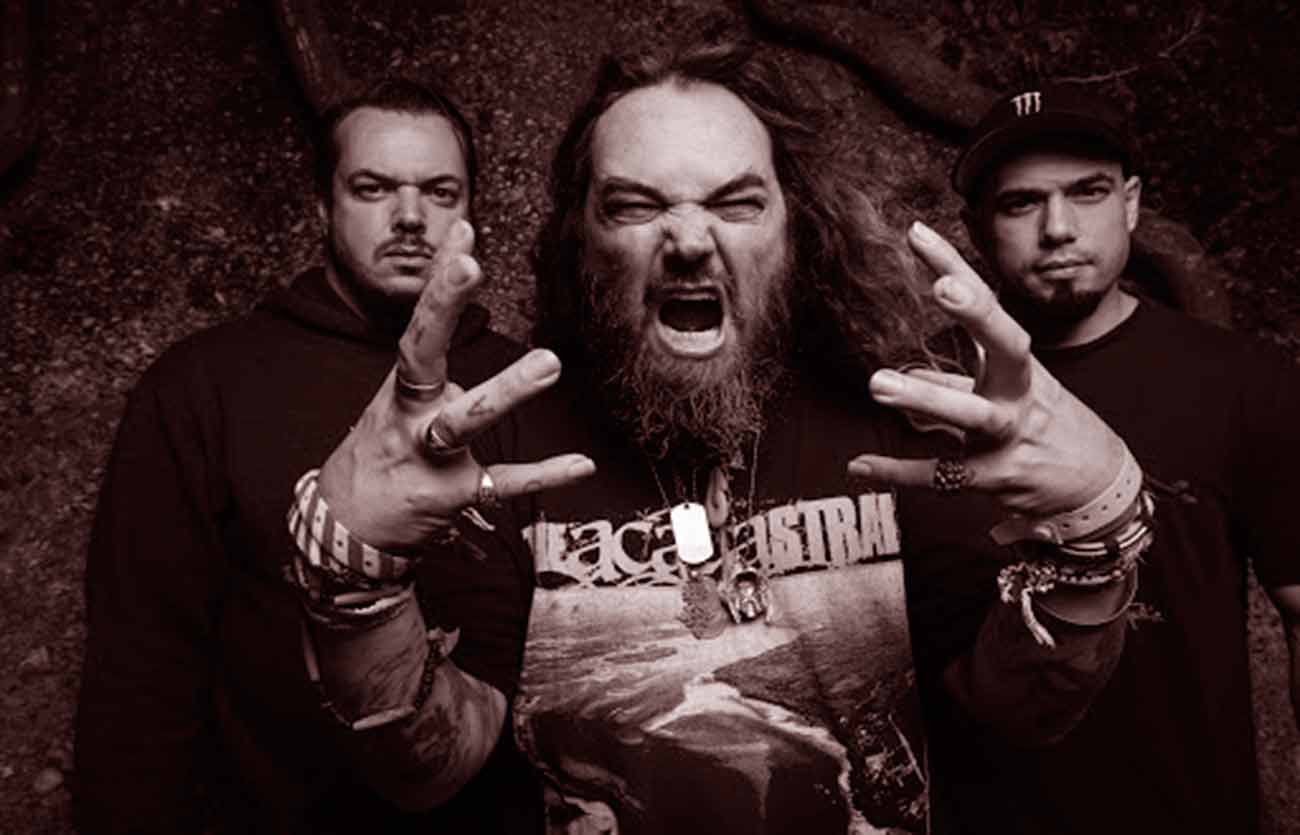 Qué estilo musical tocan Cavalera Conspiracy