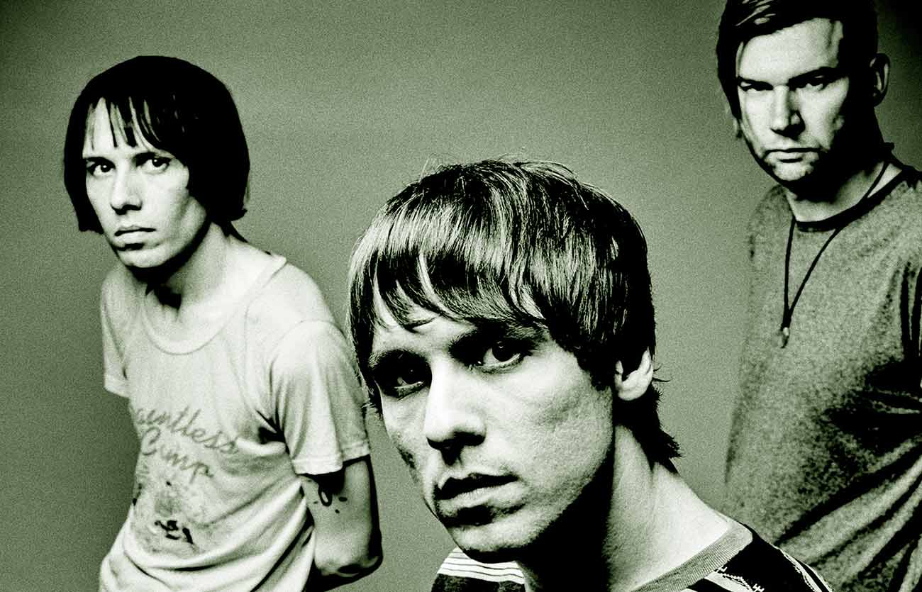 Qué estilo musical tocan The Cribs