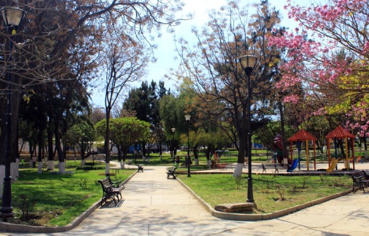 plaza de pueblo de bolivia