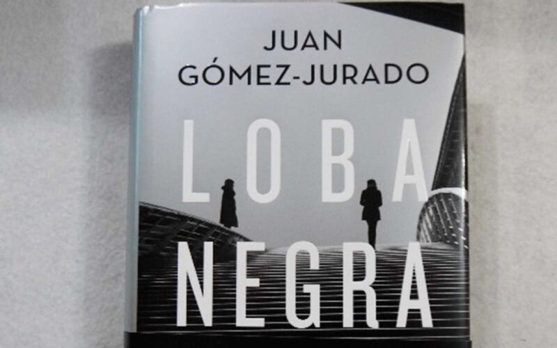 Quién es el autor de Loba negra