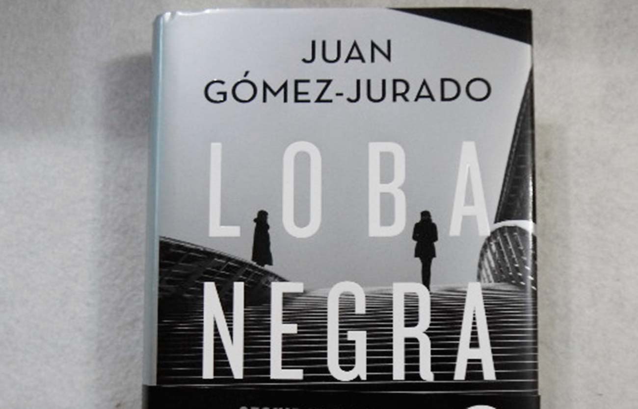 Quién es el autor de Loba negra