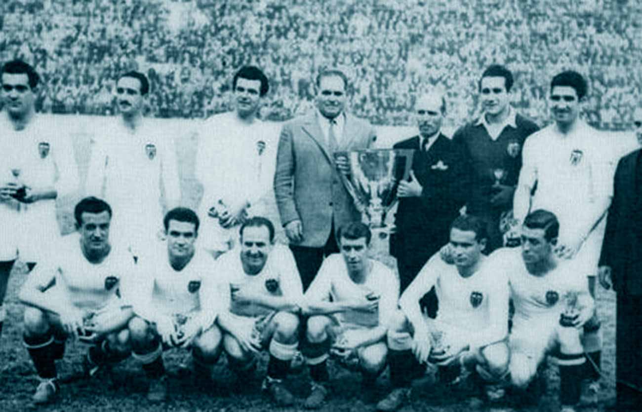 Qué equipo de fútbol ganó la Liga en 1943-44