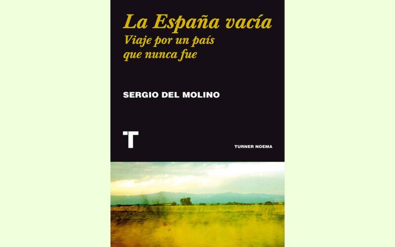 Quién es el autor de La España vacía: Viaje por un país que nunca fue