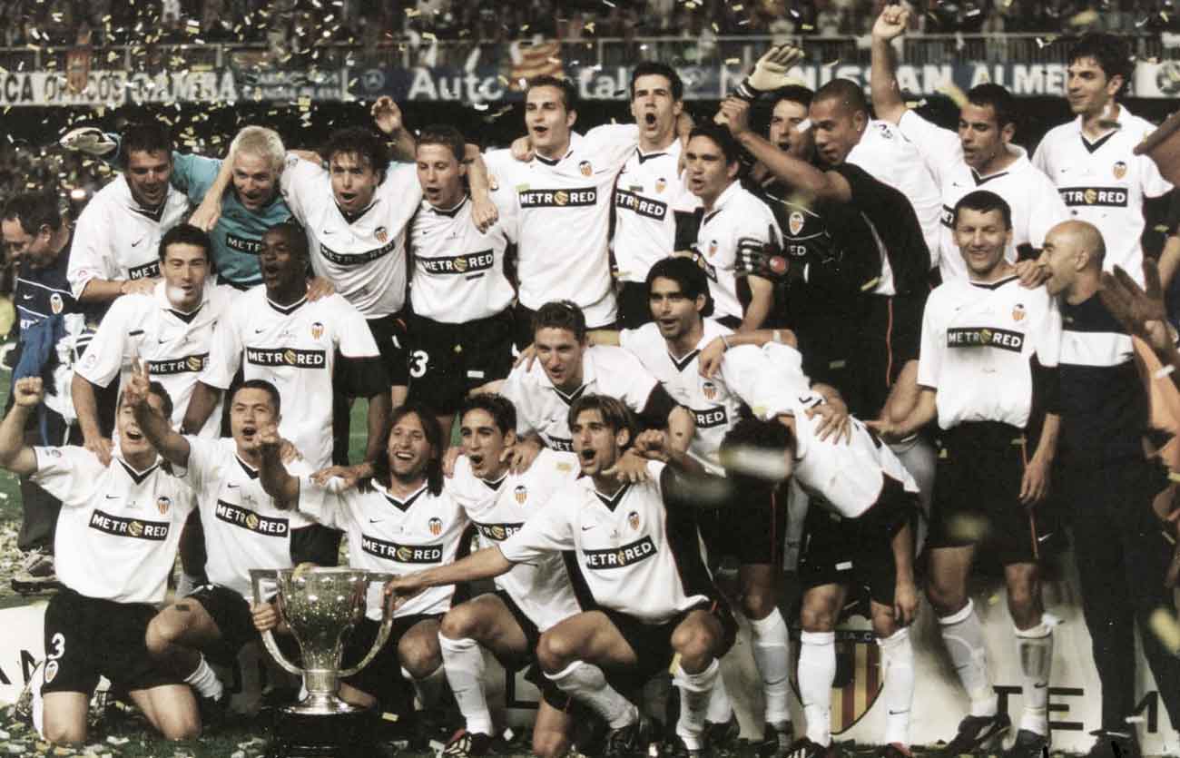 ¿Qué equipo ganó la Liga en 2001