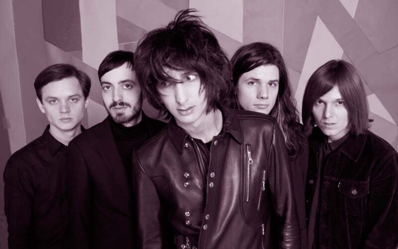 Qué estilo musical tocan The Horrors