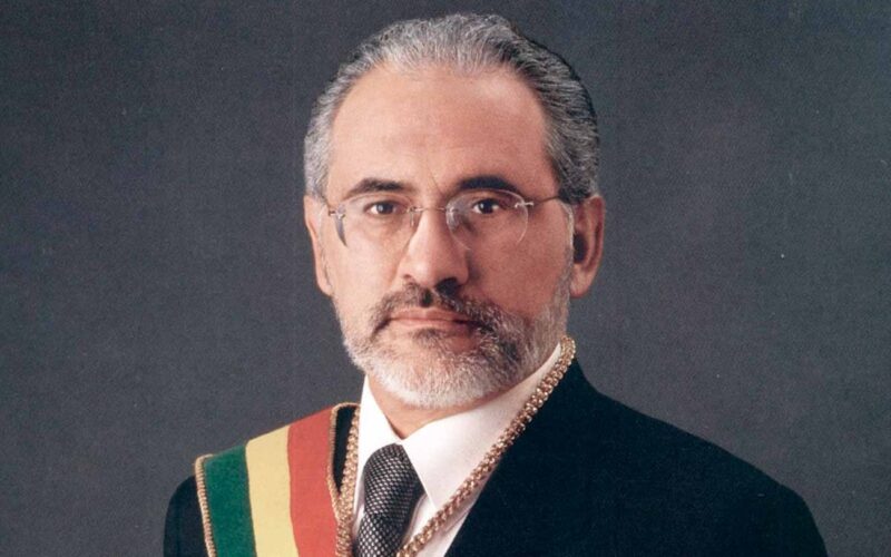 Carlos Mesa fue presidente en el año 2003