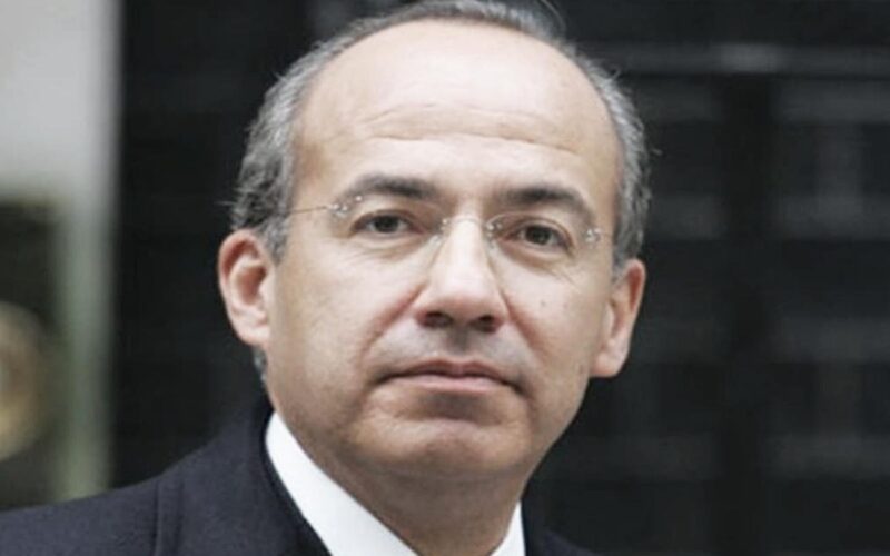 Felipe Calderón Hinojosa fue presidente en el año 2006