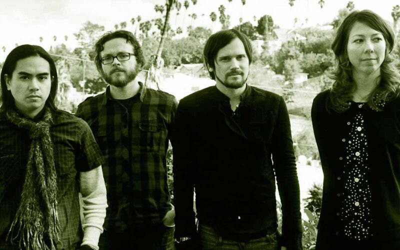 Qué estilo musical tocan Silversun Pickups