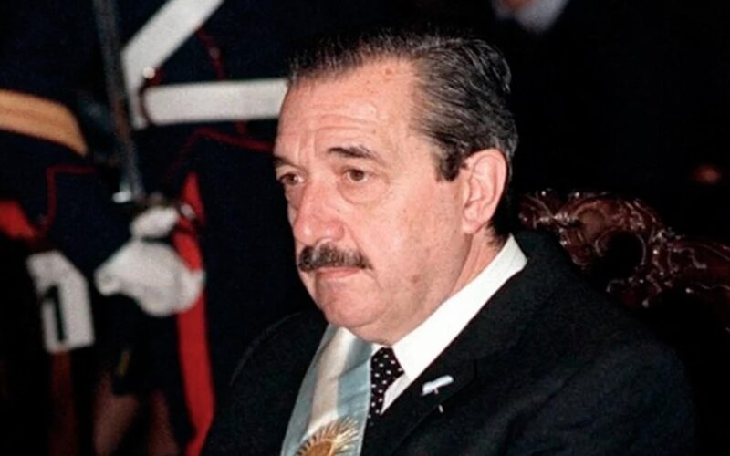 Raúl Alfonsín fue presidente en el año 1983