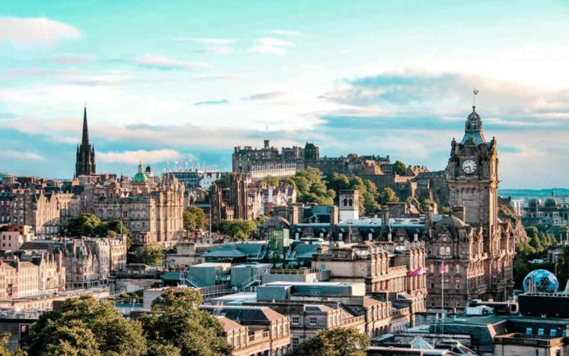 Edimburgo es la capital de Escocia