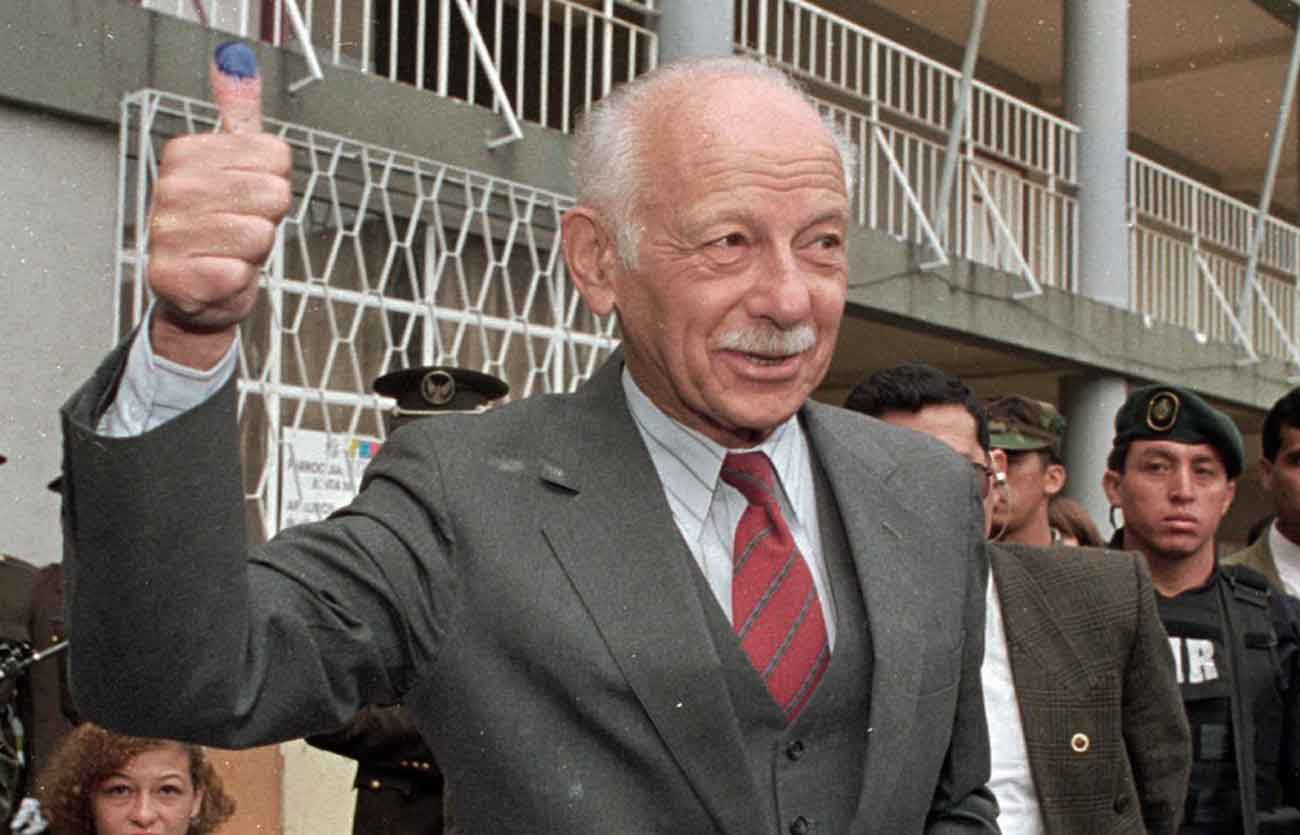 Sixto Alfonso Durán-Ballén Cordovez fue presidente en el año 1992