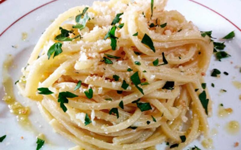 Receta: Espaguetis con aceite y ajo