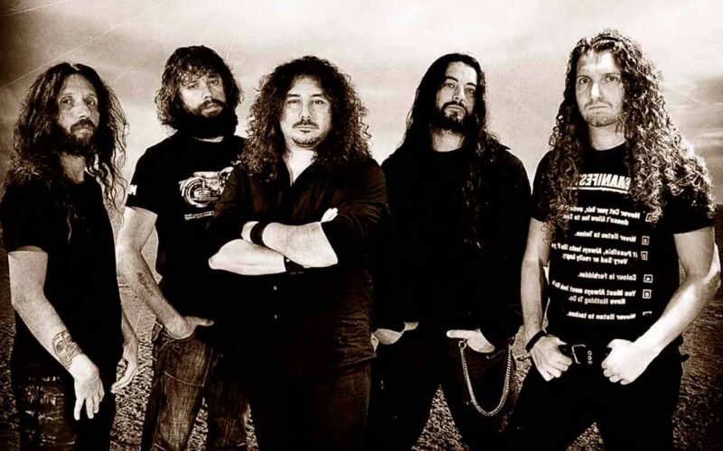 Qué estilo musical tocan WarCry