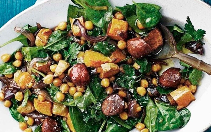 Receta: Ensalada tibia de garbanzos y chorizo