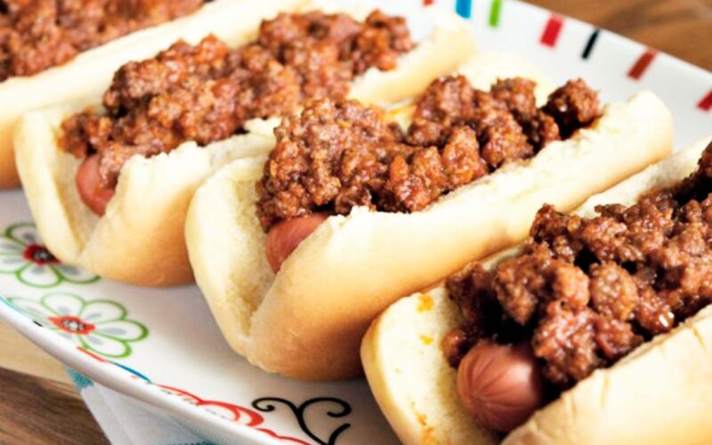 Receta: Hot dog con salsa Coney