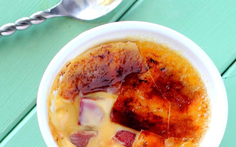 Receta: Crème brûlée de ruibarbo y jengibre