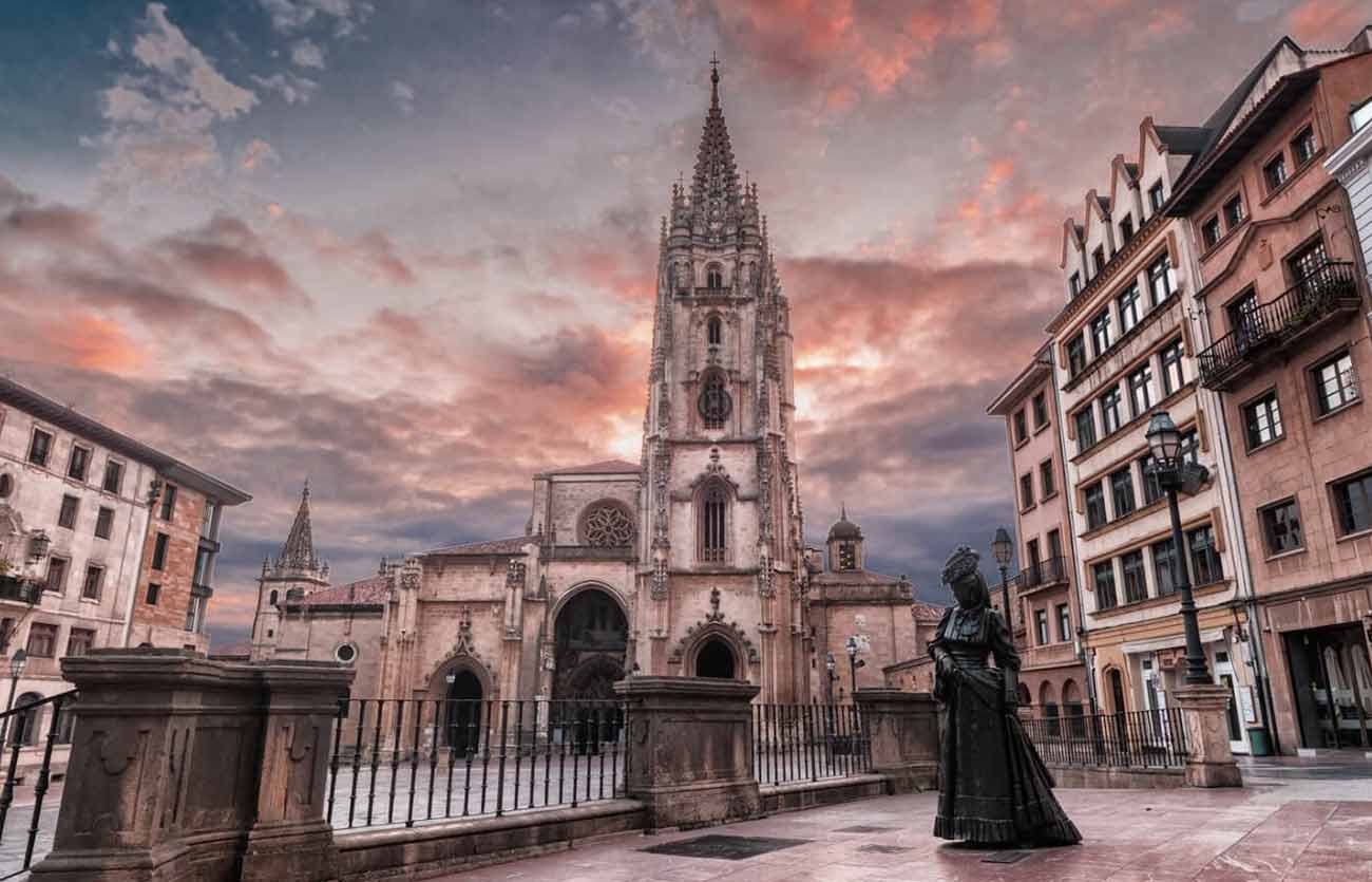 Oviedo es la capital de Asturias