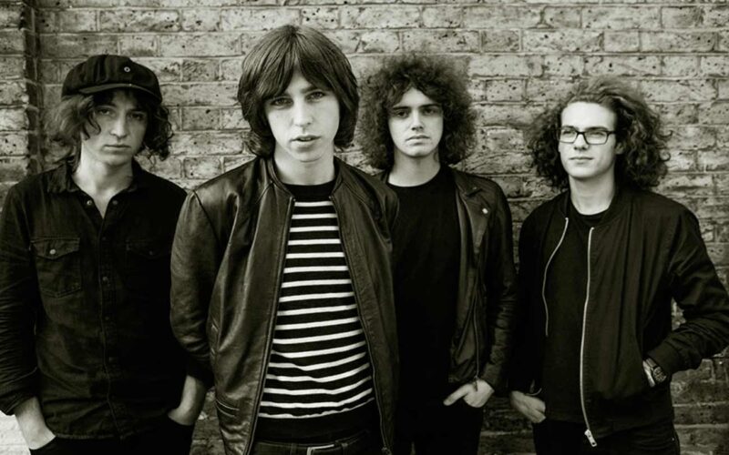 Qué estilo musical tocan Catfish and the Bottlemen