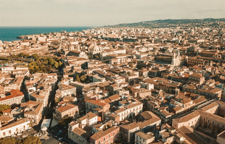 Cuál es la historia y origen de la ciudad de Catania