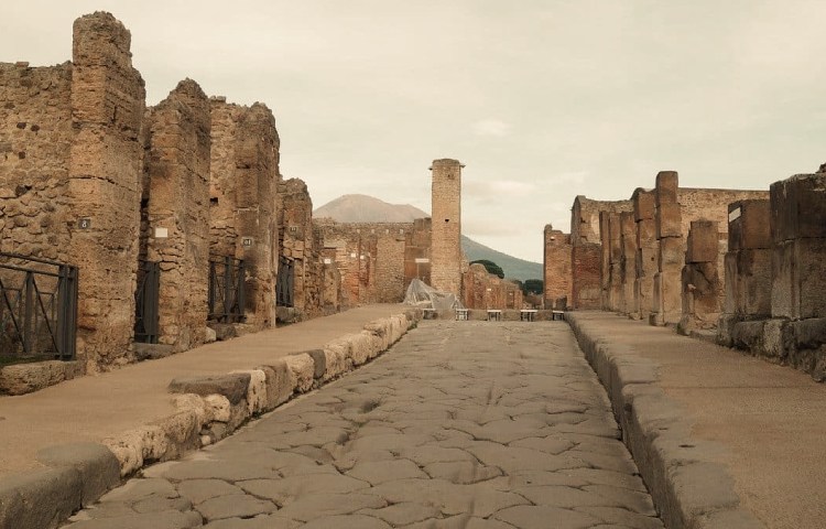 Cuál es la historia y origen de la ciudad de Pompeya