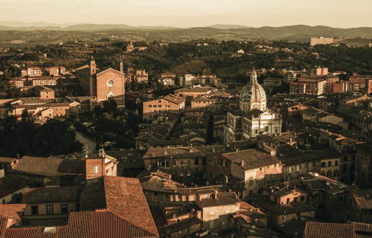 Cuál es la historia y origen de la ciudad de Siena